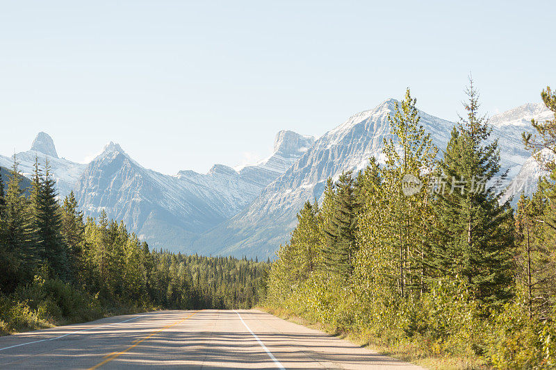 加拿大落基山脉公路风景