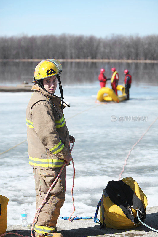 消防队员及救援训练