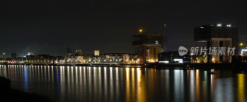 莱茵河和科隆河岸的灯光