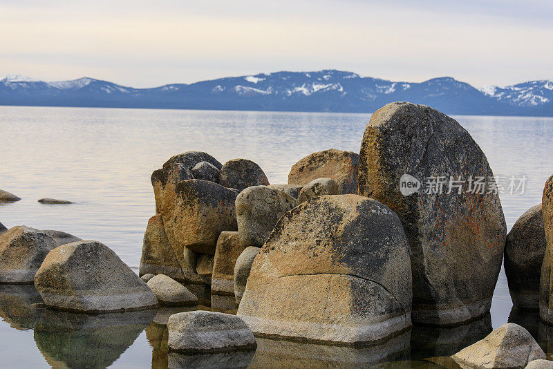 太浩湖全景