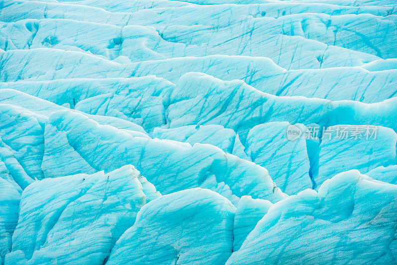 冰岛Skaftafell的蓝色冰川冰架的特写