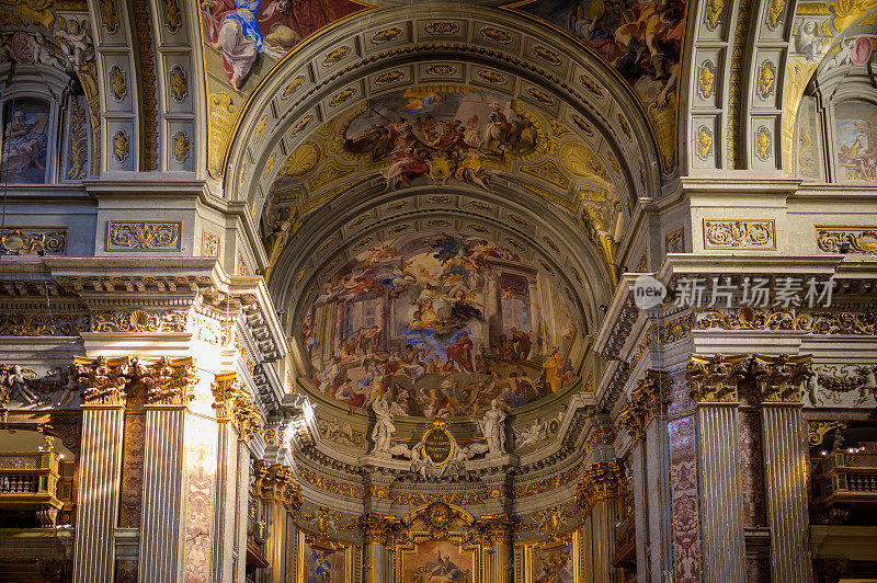 意大利，罗马，洛约拉，圣伊纳齐奥教堂的内饰