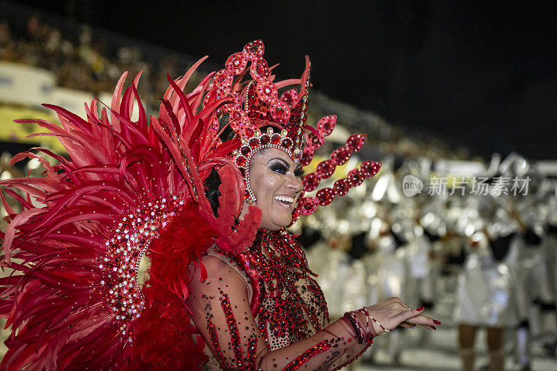 桑巴舞和激情在狂欢节-巴西