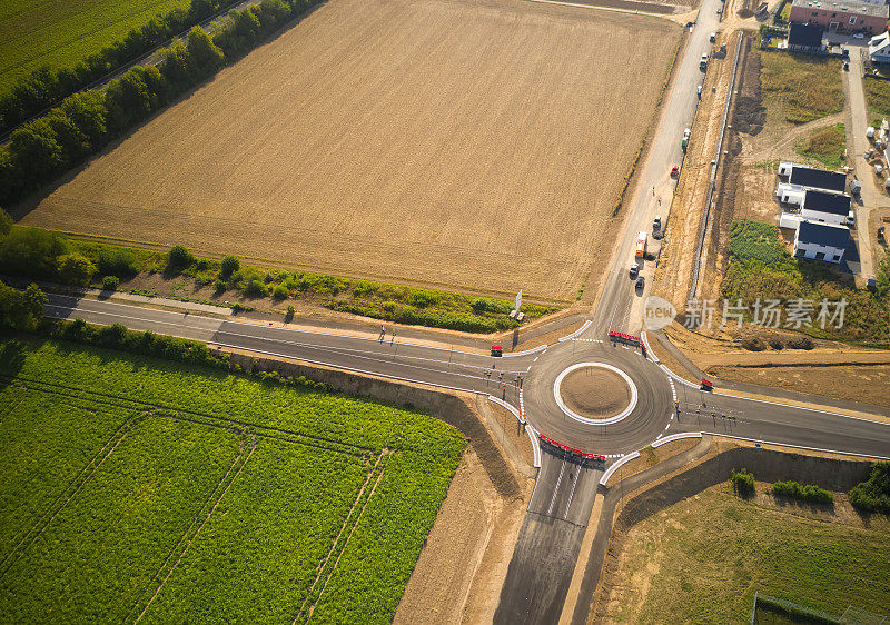 环岛建筑工程无人机鸟瞰图