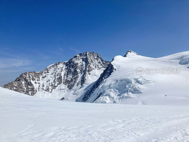 冰川之巅，瑞士阿尔卑斯山