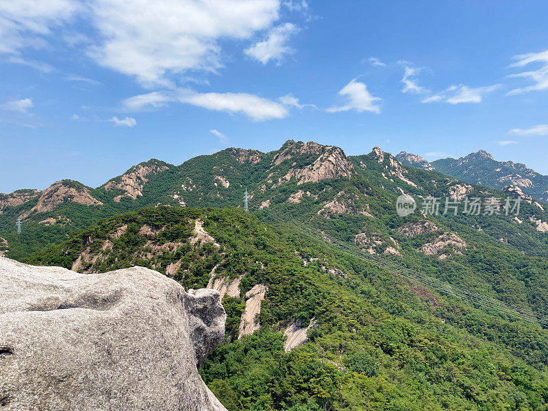 夏季首尔北汉山国立公园