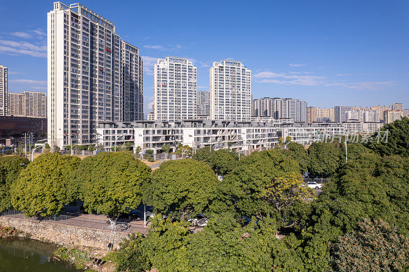 城市别墅和高层住宅鸟瞰图