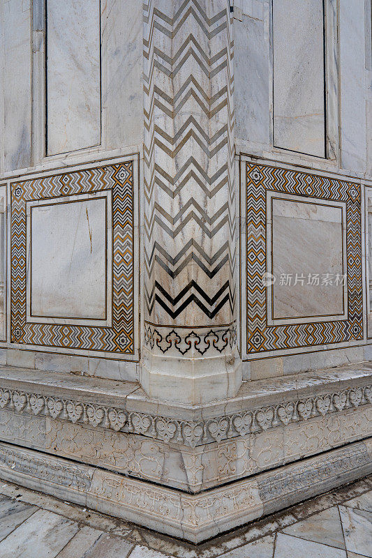 著名的泰姬陵的惊人之美，位于印度北方邦阿格拉的陵墓建筑群