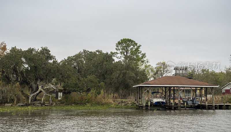 密西西比河沿岸的住宅