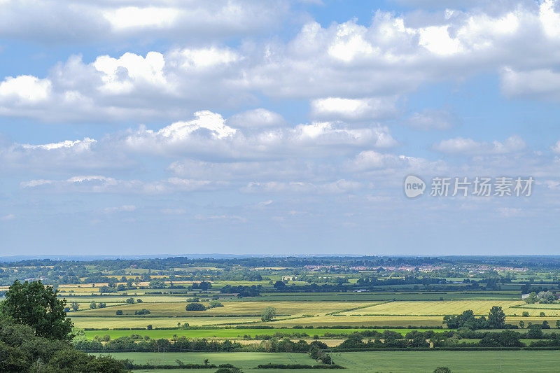 伯顿达塞特山俯瞰英国风景，英国中部的沃里克郡