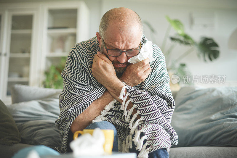 房间里的成年男子(疾病)