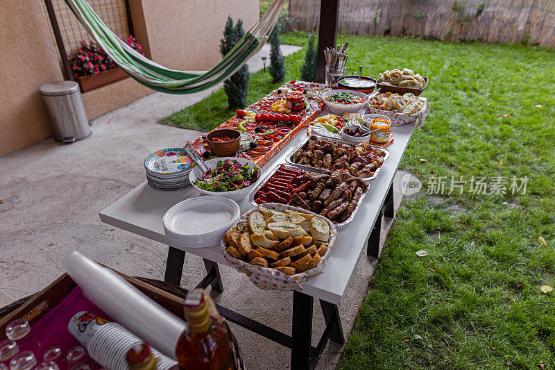 为生日聚会准备的食物