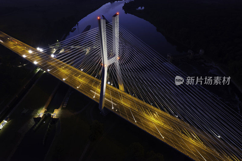 公路夜间带桥(架空)