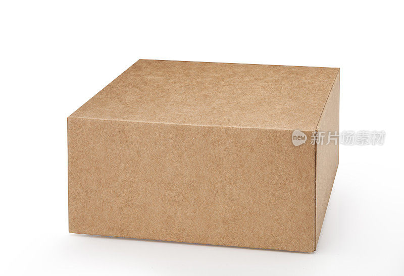 靠近一个棕色的盒子在白色背景与剪辑路径