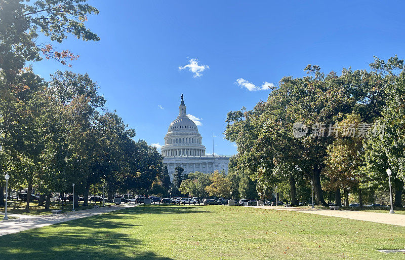 秋天的华盛顿特区国会山