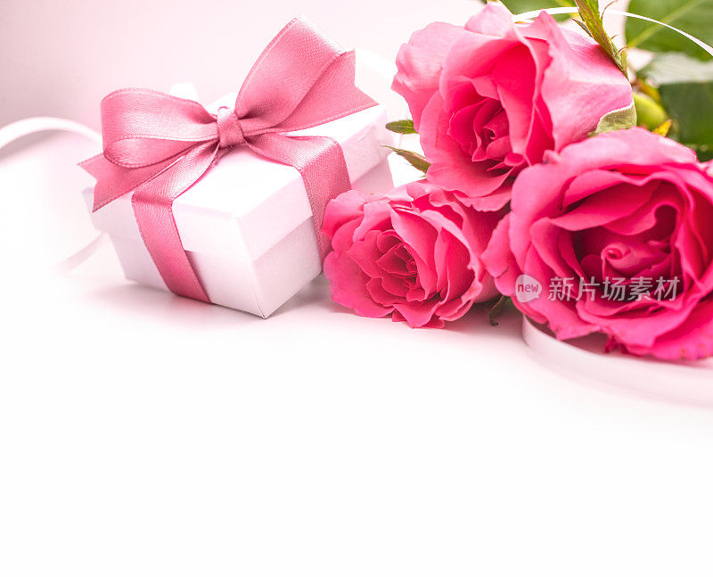 玫瑰花束和礼盒
