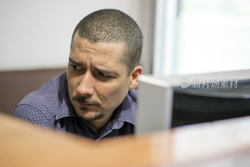 工作压力大的一天