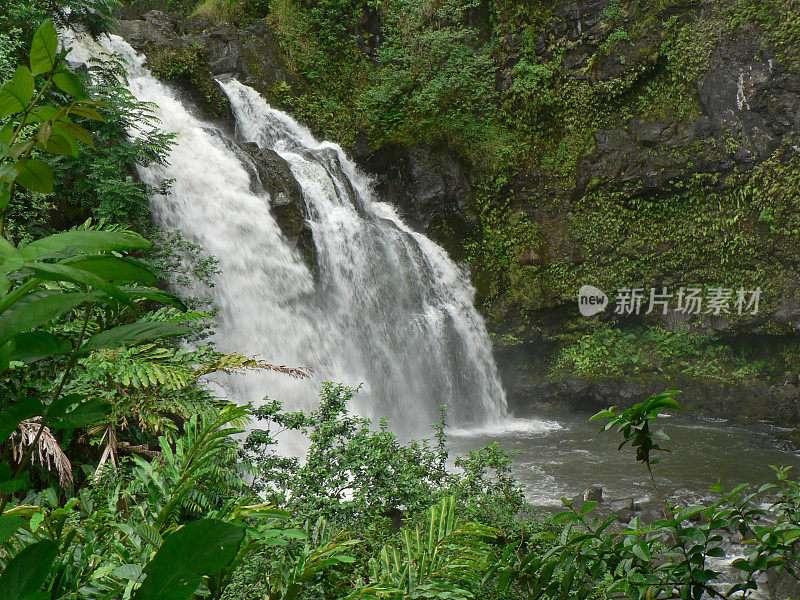 夏威夷毛伊岛上的怀卡尼瀑布