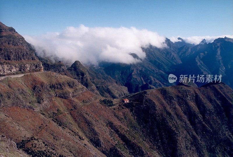 马德拉岛(山)