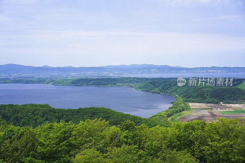 日本北海道鄂霍次克海附近的桥尻湖