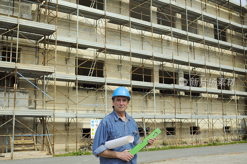 建筑师在建筑工地的规划