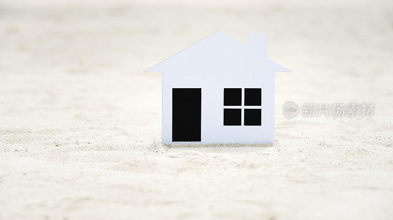 沙滩上的小房子