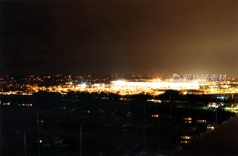 圣地亚哥机场的夜景
