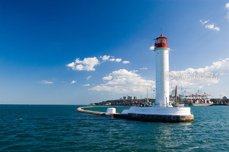 黑海中的灯塔