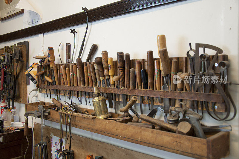 木工车间里的木工工具