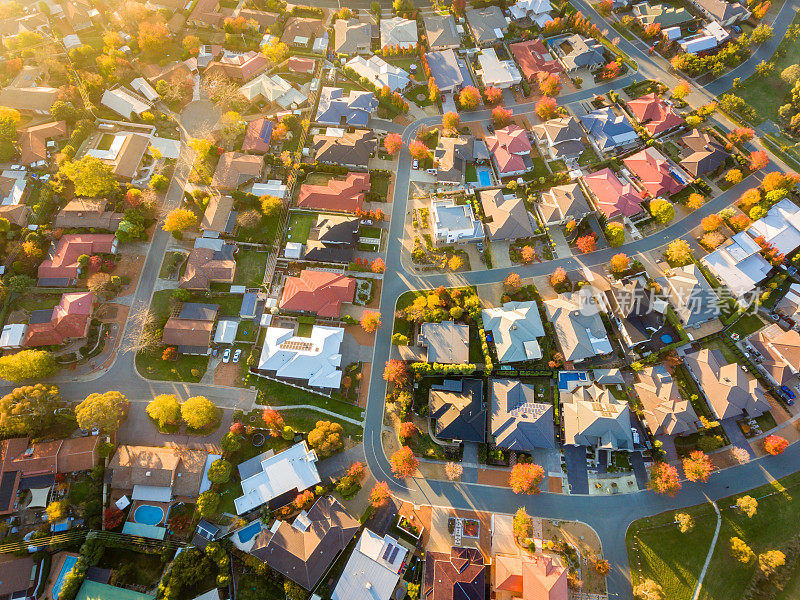 鸟瞰图一个典型的郊区在澳大利亚