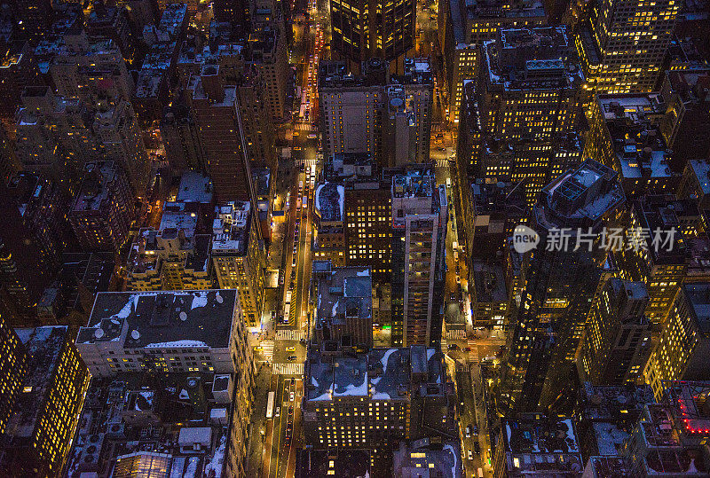 美国纽约，纽约，美国纽约，通过帝国大厦观察点的空中俯瞰纽约市的天际线