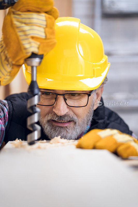 建筑工地工人