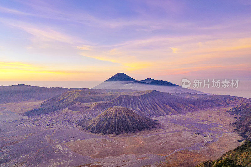 印尼布罗莫火山的日出