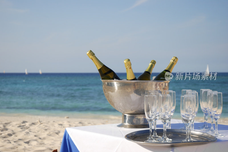 香槟在海滩