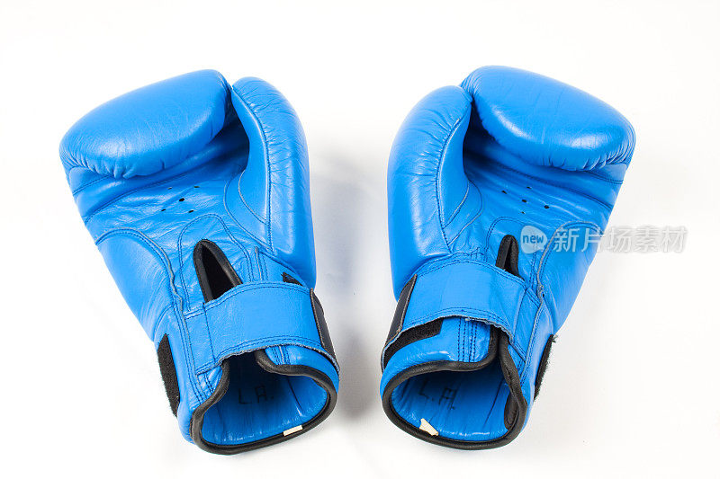 蓝色的拳击手套