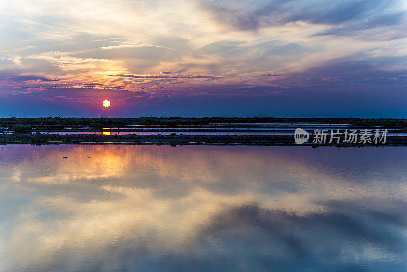 丰富多彩的日落