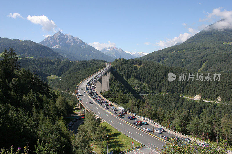 又一次高山交通堵塞