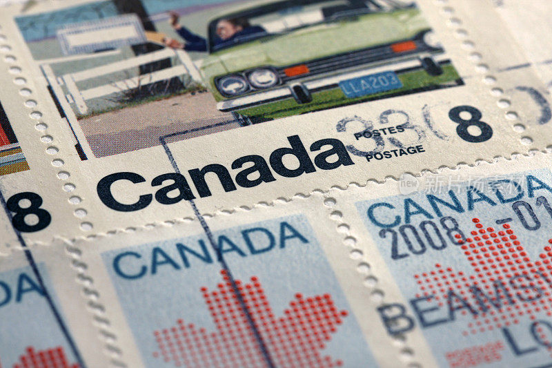 由加拿大寄来的邮票贴有2008年邮票取消邮戳，宏