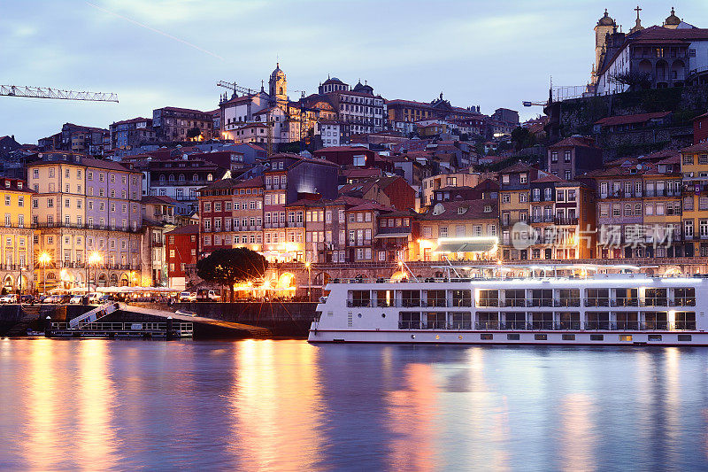 波尔图古城和杜罗河，葡萄牙。