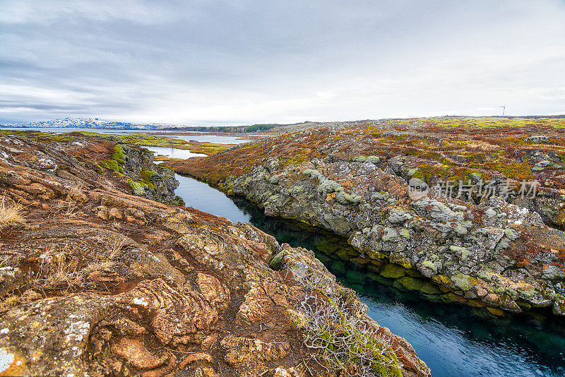 冰岛Thingvellir国家公园的Silfra裂缝