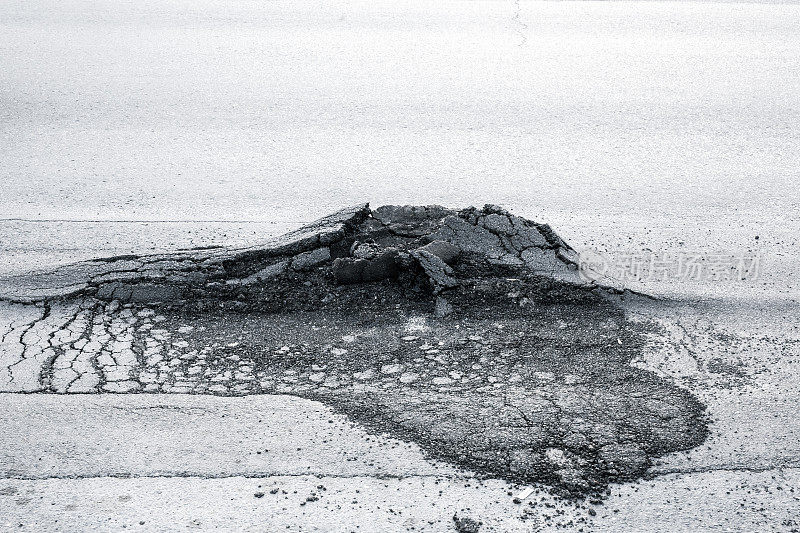 破碎的道路