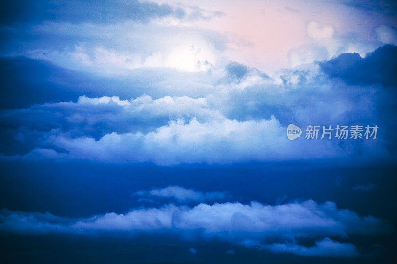 黑暗穆迪cloudscape