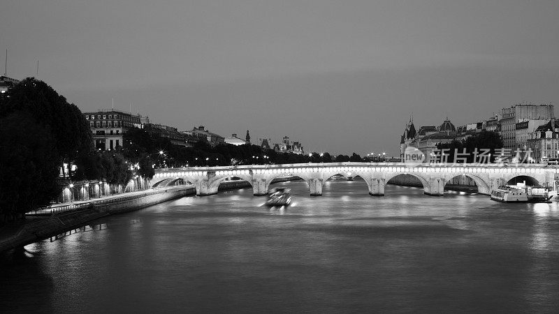 法国巴黎，塞纳河和新桥的黄昏