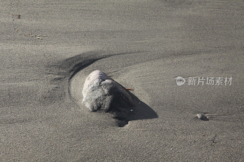 海滩上的岩石