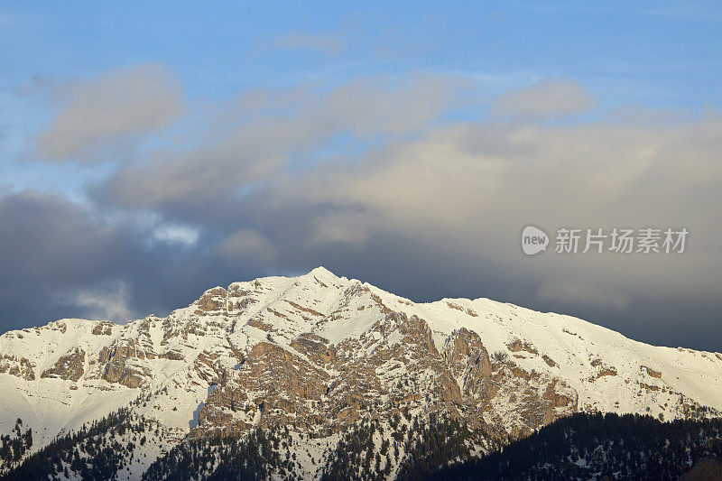 山峰