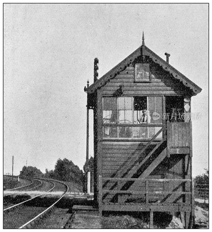 古董点印黑白照片:铁路屋