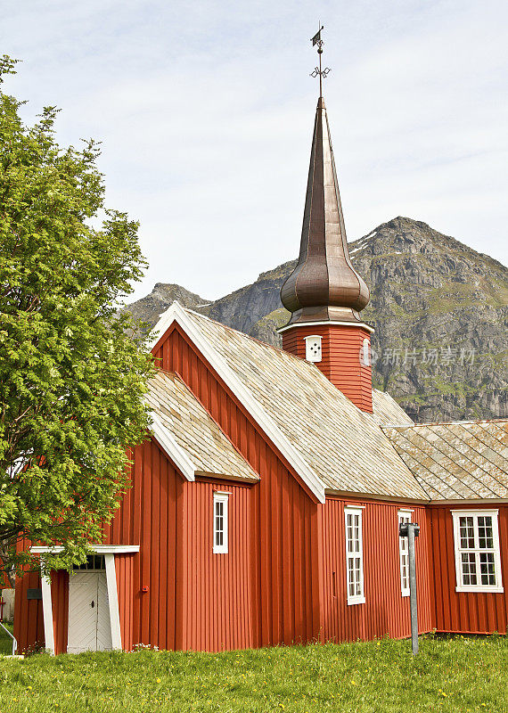 挪威罗弗敦红木制教堂