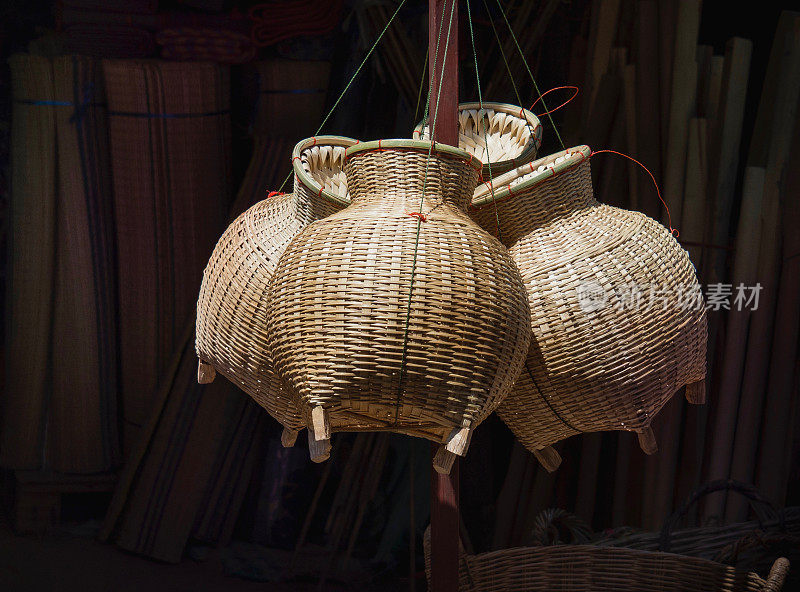 泰国工艺:编织鱼篮