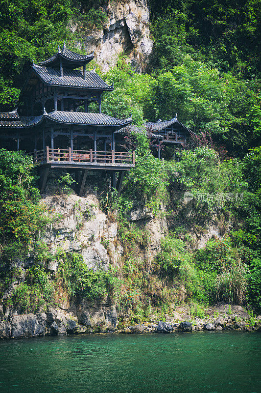 沿长江建设，中国