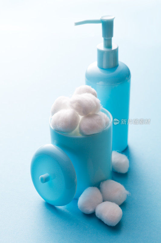 浴蒸馏器:棉球和泵瓶